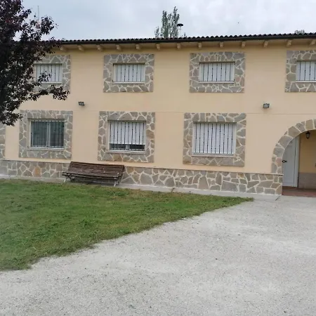 Casa Peña Redonda 2*